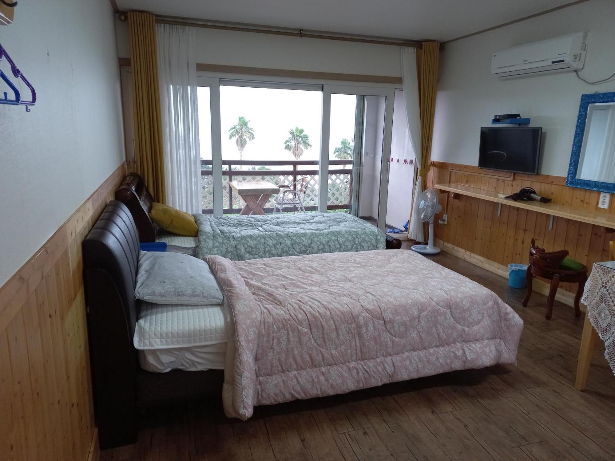 Good Day Pension Seogwipo Exterior foto